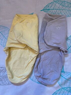 SwaddleMe Baby Swaddle Wraps in Pale Yellow and Light Gray